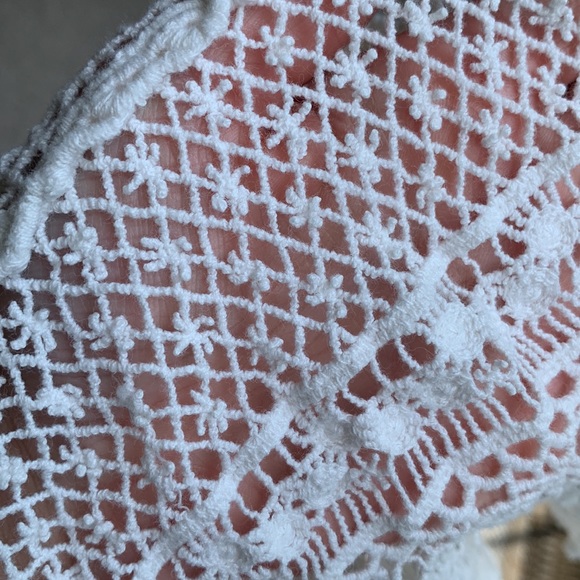 Mossimo Supply Company. Lace tank overlay. Size: M/L. - Picture 6 of 10